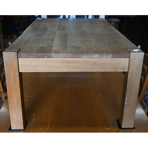 431 - A modern oak rectangular coffee table, 110 cm wide x 65 cm deep x 44 cm high