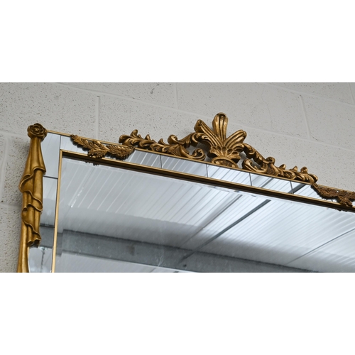 630 - A gilt framed Georgian style mirror