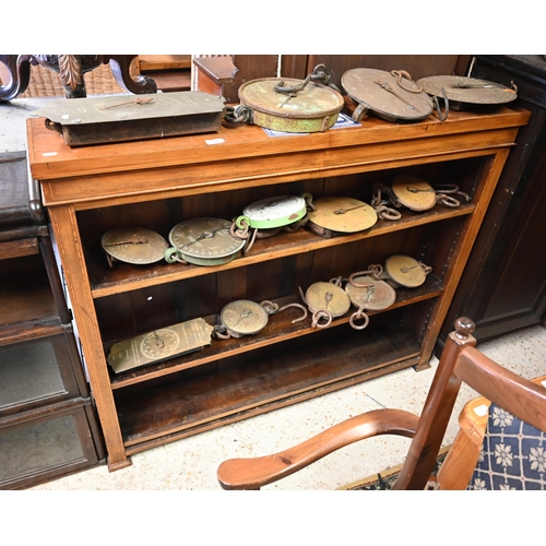 514 - An antique walnut inlaid open bookcase with adjustable shelves, 120 x 24 x 100 cm h