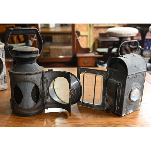 571 - Assorted vintage railway and marine lanterns a/f, (7)