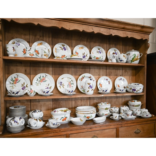 143 - An extensive set of Royal Worcester Evesham dinner ware, 139 pieces including covers