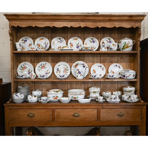 143 - An extensive set of Royal Worcester Evesham dinner ware, 139 pieces including covers