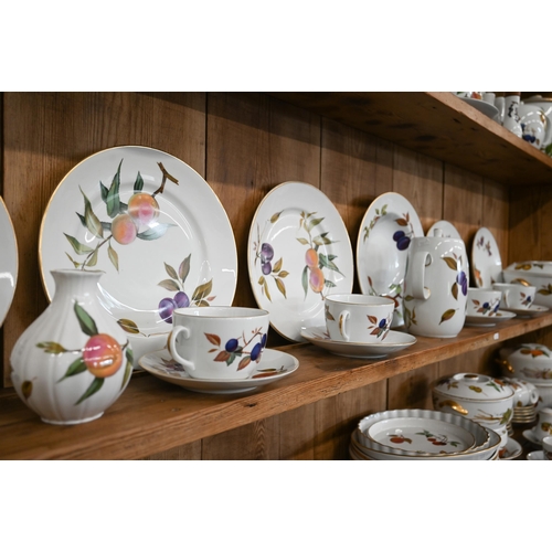 143 - An extensive set of Royal Worcester Evesham dinner ware, 139 pieces including covers