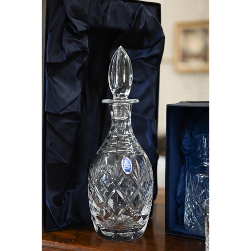 137 - A Royal Doulton Crystal decanter in Stuart crystal box to/w a boxed Stuart Crystal bedside water car... 