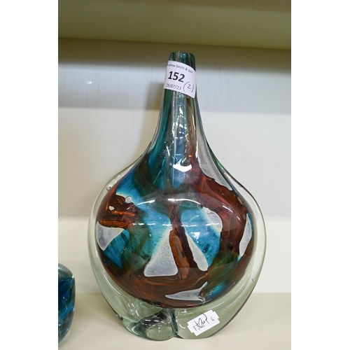 152 - A Mdina coloured glass paperweight bottle/vase, to/w a similar roundel weight (2)