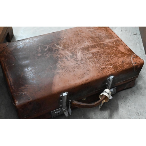 161 - Two vintage leather suitcases to/w various 78rpm gramophone records - mostly classical