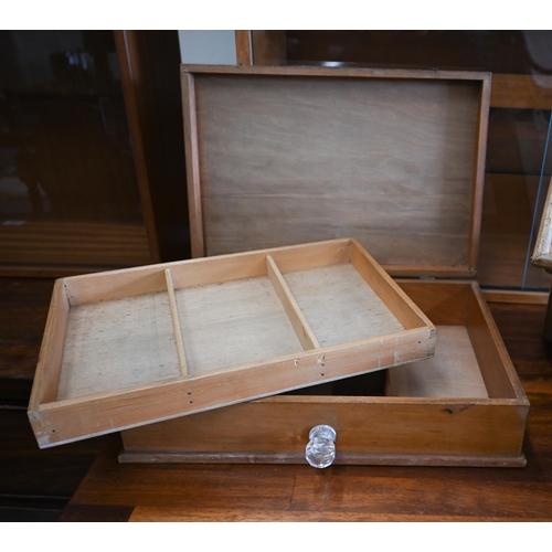 339 - A 19th century walnut inlaid work box to/w hardwood stationery box and pine spice rack (3)