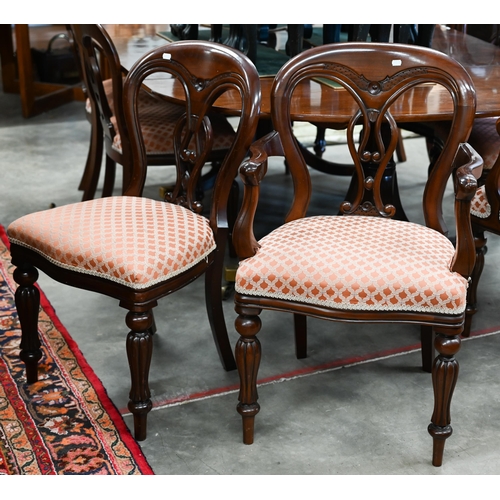 359 - A set of eight Victorian style mahogany dining chairs with lattice patterned seats (6 standard, 2 ca... 