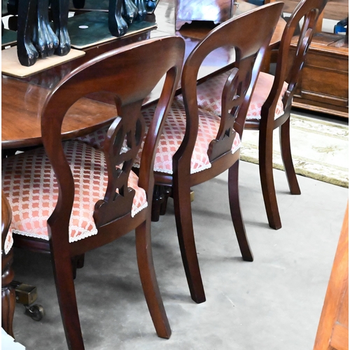 359 - A set of eight Victorian style mahogany dining chairs with lattice patterned seats (6 standard, 2 ca... 