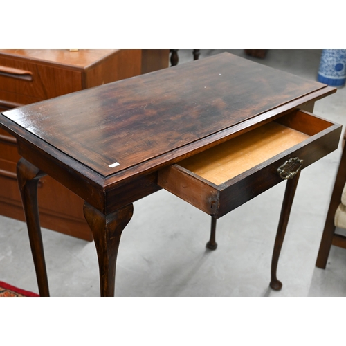 382 - An Edwardian hall table with single frieze drawer on cabriole supports, stained finish, 90 x 44 x 80... 