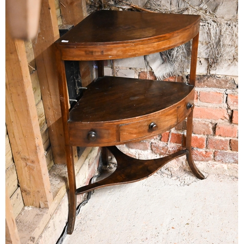 534 - A Georgian mahogany corner washstand