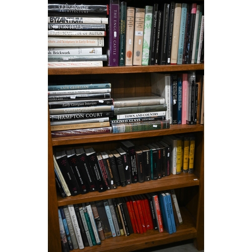 147 - A good collection of books on architecture, on four shelves