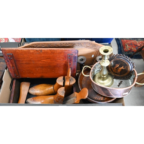 169 - A pair of spiral-turned oak candlesticks and comport, a brass candlestick, copper pan, pair of shoe-... 