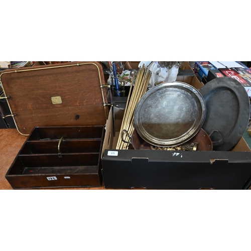 173 - A 19th century mahogany 3-division cutlery box with brass loop handle, to/w an oak tray with brass g... 