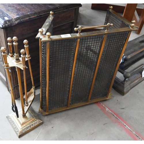 193 - Brass wire panelled folding fire screen to/w fire tools/companion set