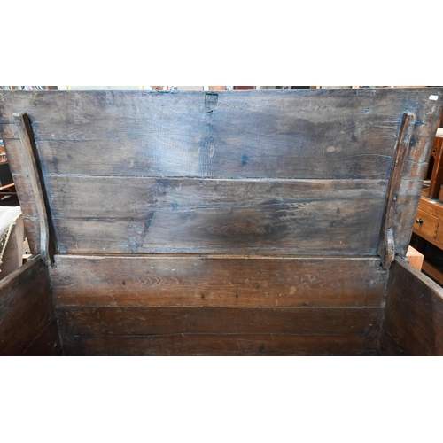 220 - A large antique oak coffer, 126 cm wide x 55 cm deep x 88 cm high