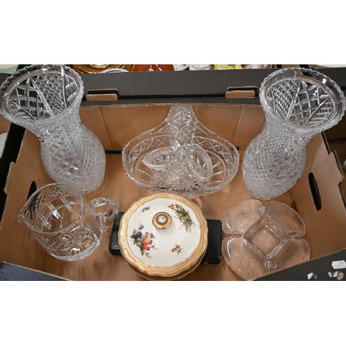 70 - Various decorative glassware including a pair of navette salts, champagne flutes and other drinking ... 