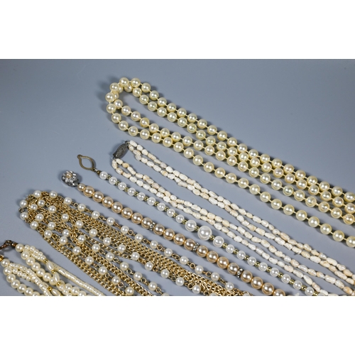 309 - Collection of various simulated and cultured pearl necklaces, various colours, lengths, sizes etc (b... 