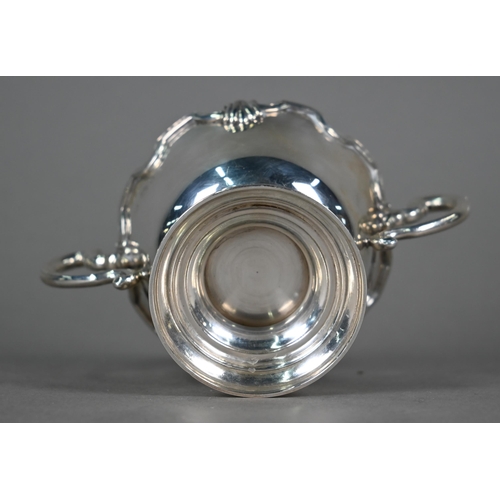 158 - A pair of silver bonbon bowls with twin scroll handles, on stemmed bases, Charles Boyton, London 193... 