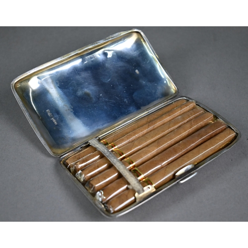 171 - An Edwardian silver hip-pocket cheroot case with engraved family arms and motto, John Millward Banks... 