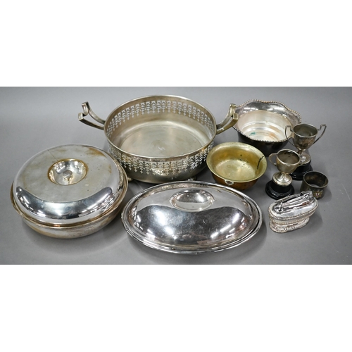 18 - An epns asparagus dish with rack, an entrée dish and cover and other electroplated wares (box)