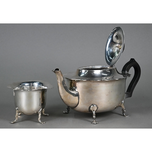 196 - A heavy quality silver teapot with cut rim, pad feet and composite handle and finial, to/w  the matc... 