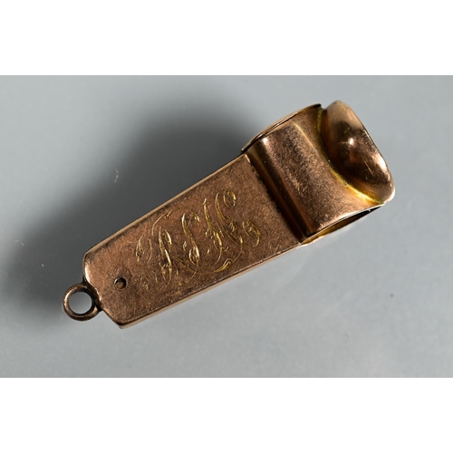 315 - A cigar cutter, with engraved monogram, rose gold stamped 10c