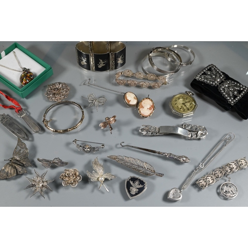 347 - A collection of mainly white metal jewellery including wide Niello hinged cuff, stamped Siam Silver;... 