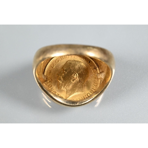 373 - AMENDMENT HALF SOVEREIGN A George V gold sovereign dated 1915 in unmarked yellow metal ring mount, s... 