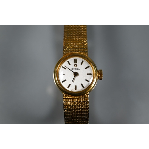 400 - An Omega 9ct gold bracelet watch, the 16 mm dia. case with oyster dial, circa late 60's/70's  (appro... 