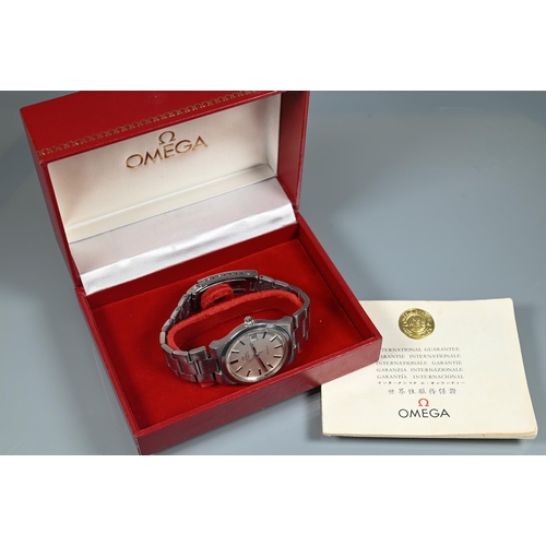 401 - A Gents Omega Geneve automatic wristwatch, stainless steel 35 mm case, c/with red leather Omega box