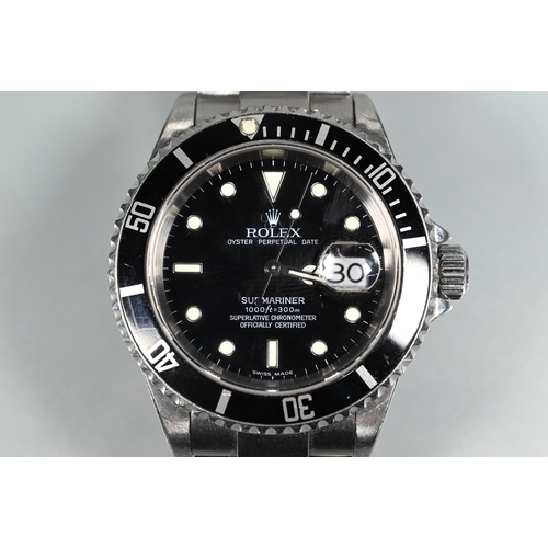 406 - A Gents Rolex Oyster Perpetual Date Submariner - to 1000ft / 300m, boxed with all papers no.160-F371... 