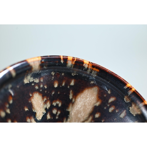 436 - A Chinese Southern Song style Jizhou stoneware bowl, covered overall in a 'tortoiseshell' mottled bu... 