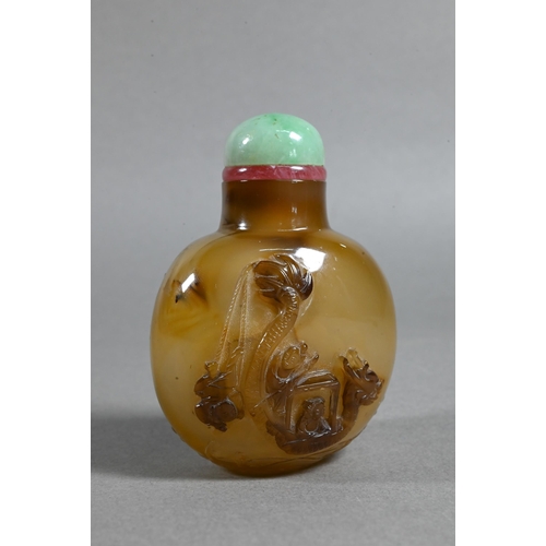 474 - A large Chinese Suzou agate snuff bottle (possibly Zhitling school) 1750-1850, Qing dynasty, finely ... 