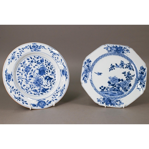 479 - An 18th century Chinese blue and white octagonal plate painted in tones of underglaze blue with two ... 