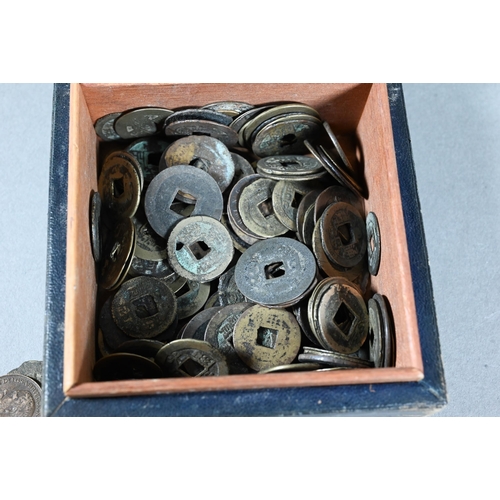 488 - Approximately one hundred and seventy antique and later Chinese cash coins (qian) mostly Qing dynast... 