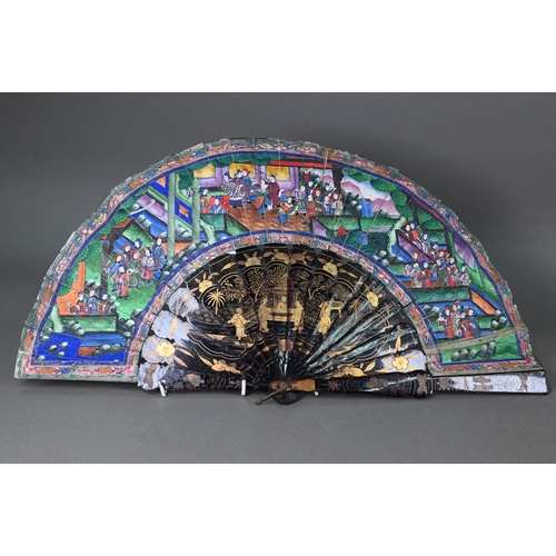 501 - A Chinese export 'Thousand Faces' fan, mid to late 19th century, Qing dynasty, both sides decorated ... 