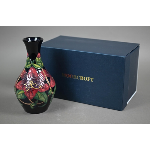 643 - A boxed Moorcroft 'London Calling' vase by Rachel Bishop 2015, 20.5 cm 