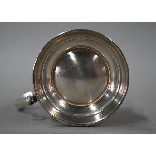 69 - A small silver baluster mug in the Georgian taste, Francis Howard Ltd, Sheffield 1968, 7oz, 9.5cm hi... 