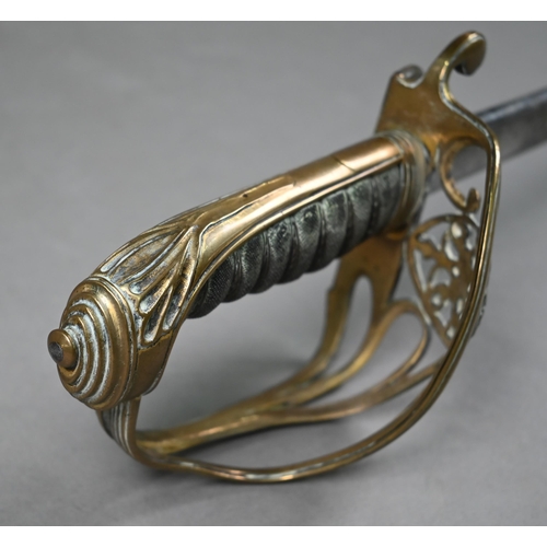 1127 - A George IV 1821 pattern officer's sword, the slightly curved 82 cm blade with pipe back and etched ... 