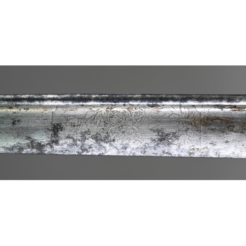 1127 - A George IV 1821 pattern officer's sword, the slightly curved 82 cm blade with pipe back and etched ... 