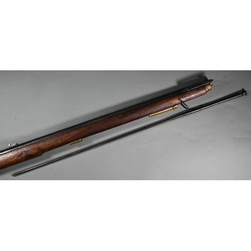 1131 - A replica Georgian flintlock 'Brown Bess' musket, the 78.5 cm barrel with bayonet mounting-clip, on ... 