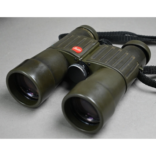 1143 - A pair of Leitz Triovid 8 x 40 binoculars in green, to/w case and 1986 guarantee