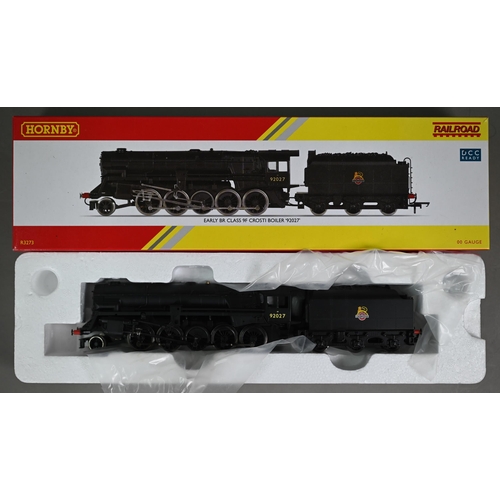 1175 - A boxed Hornby R3273 BR (Early) Class 9F Crosti Boiler '92027' locomotive and tender