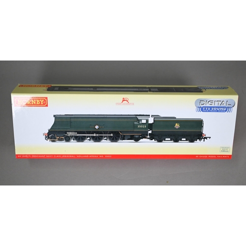 1177 - A boxed Hornby R3382 TTS BR (Early) 4-6-2 (Original) Merchant Navy Class 'Holland-Afrika' no 35023 w... 