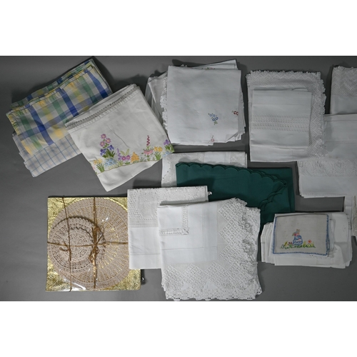 1201 - Box of assorted textiles including embroidered tablewares, doilies, dark green table cloths and vari... 