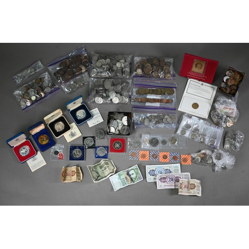 1061 - Three silver proof Royal Commemorative crowns, to/w a quantity of coins - mostly British second half... 