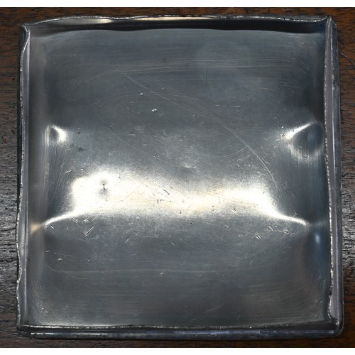 1082 - An Art Nouveau pewter biscuit box and cover of cube form with embossed stylised foliage, in the mann... 