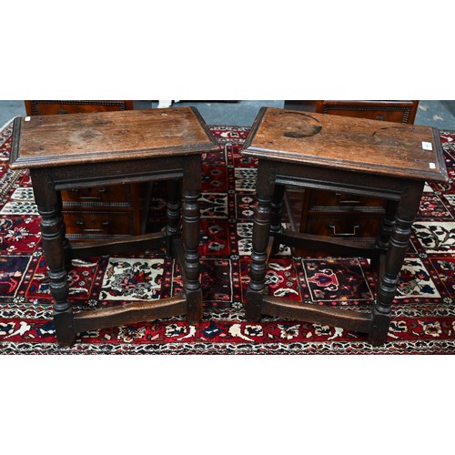 867 - A pair of traditional oak joint stools in the 18th century style, circa 1900, each approx. 46 cm x 2... 