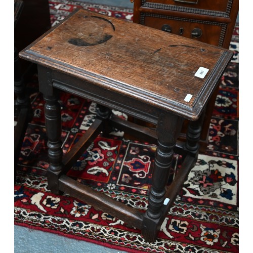 867 - A pair of traditional oak joint stools in the 18th century style, circa 1900, each approx. 46 cm x 2... 